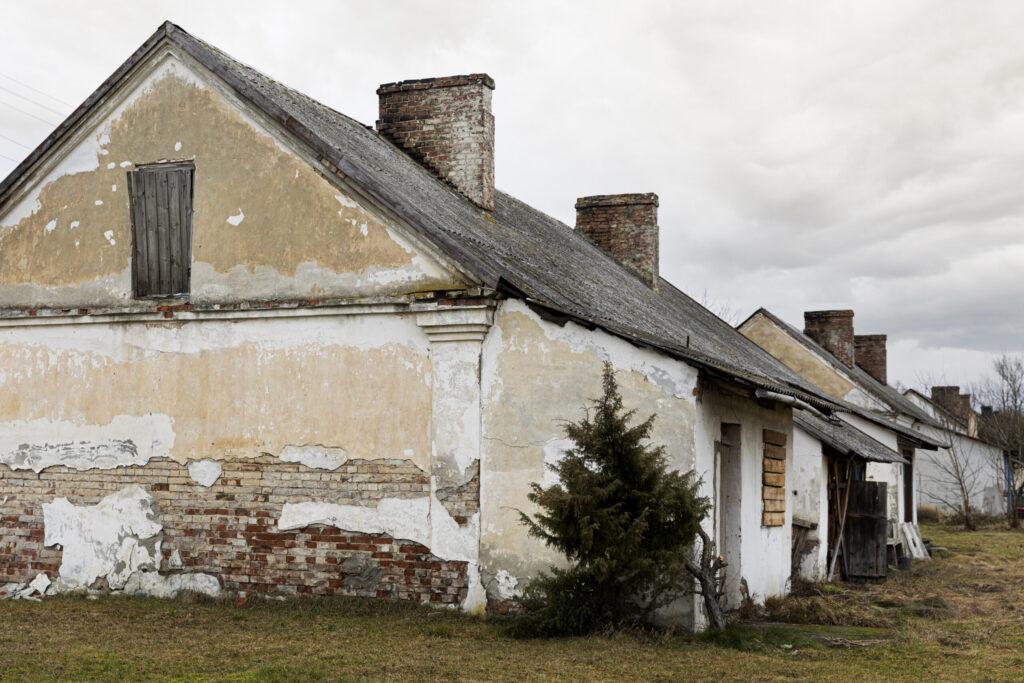 selling a condemned home