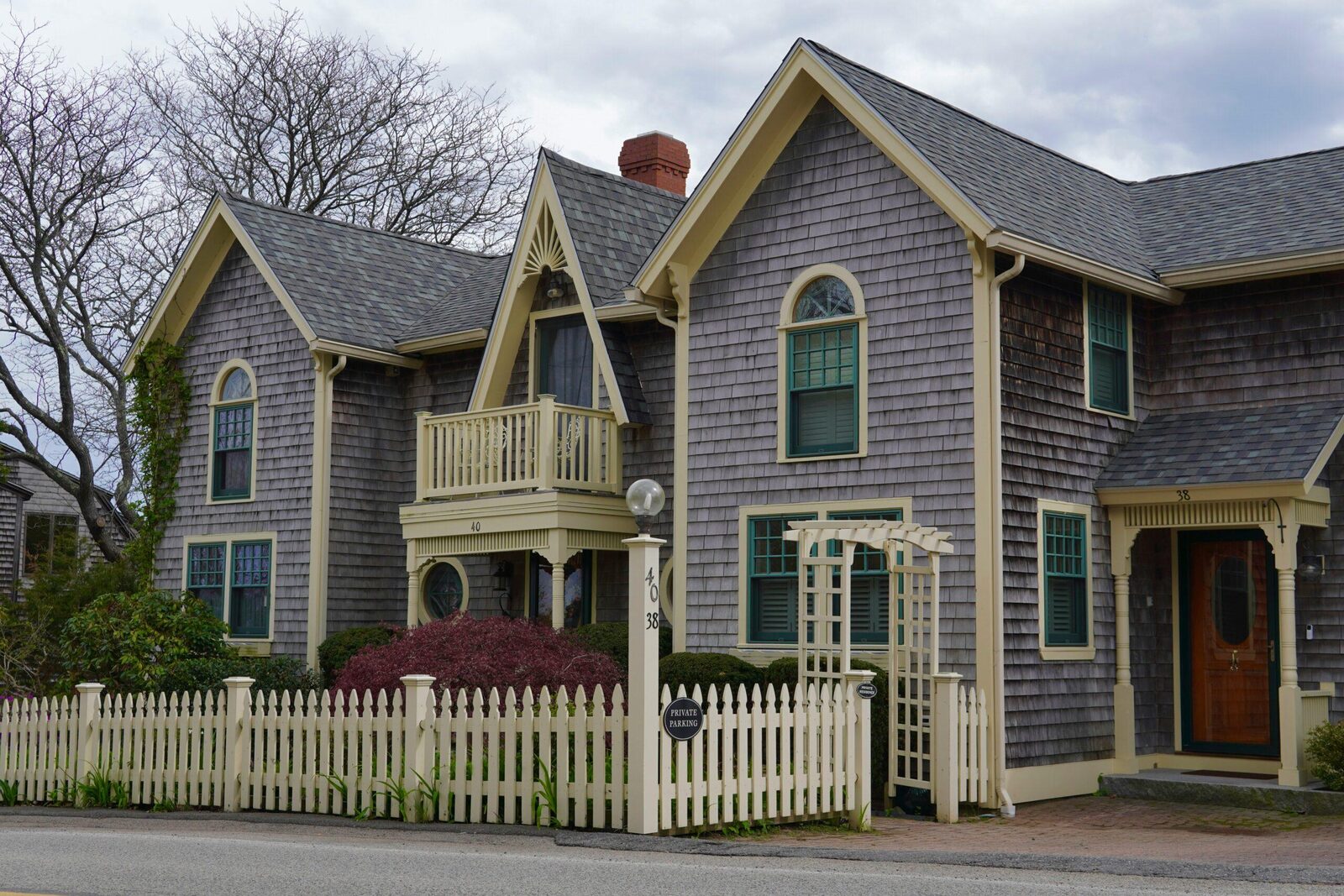 A house seen from the street