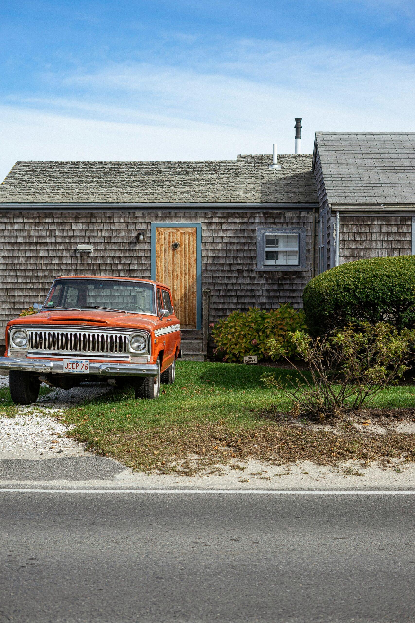 A detached house with a front yard
